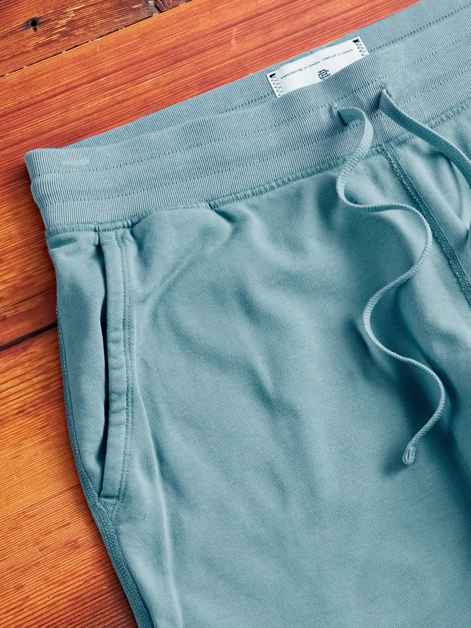 Lightweight Terry Sweatshort in Ink