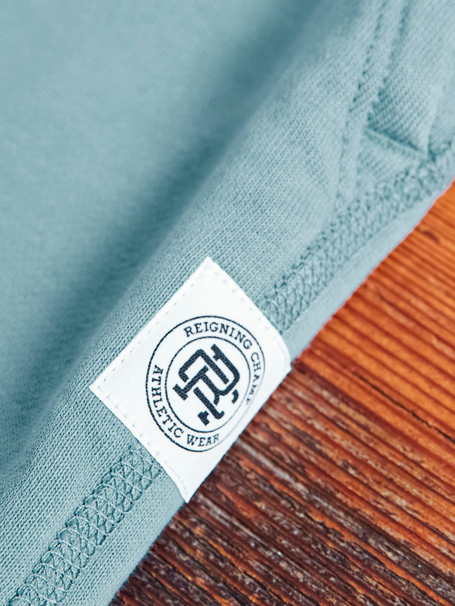 Lightweight Terry Sweatshort in Ink