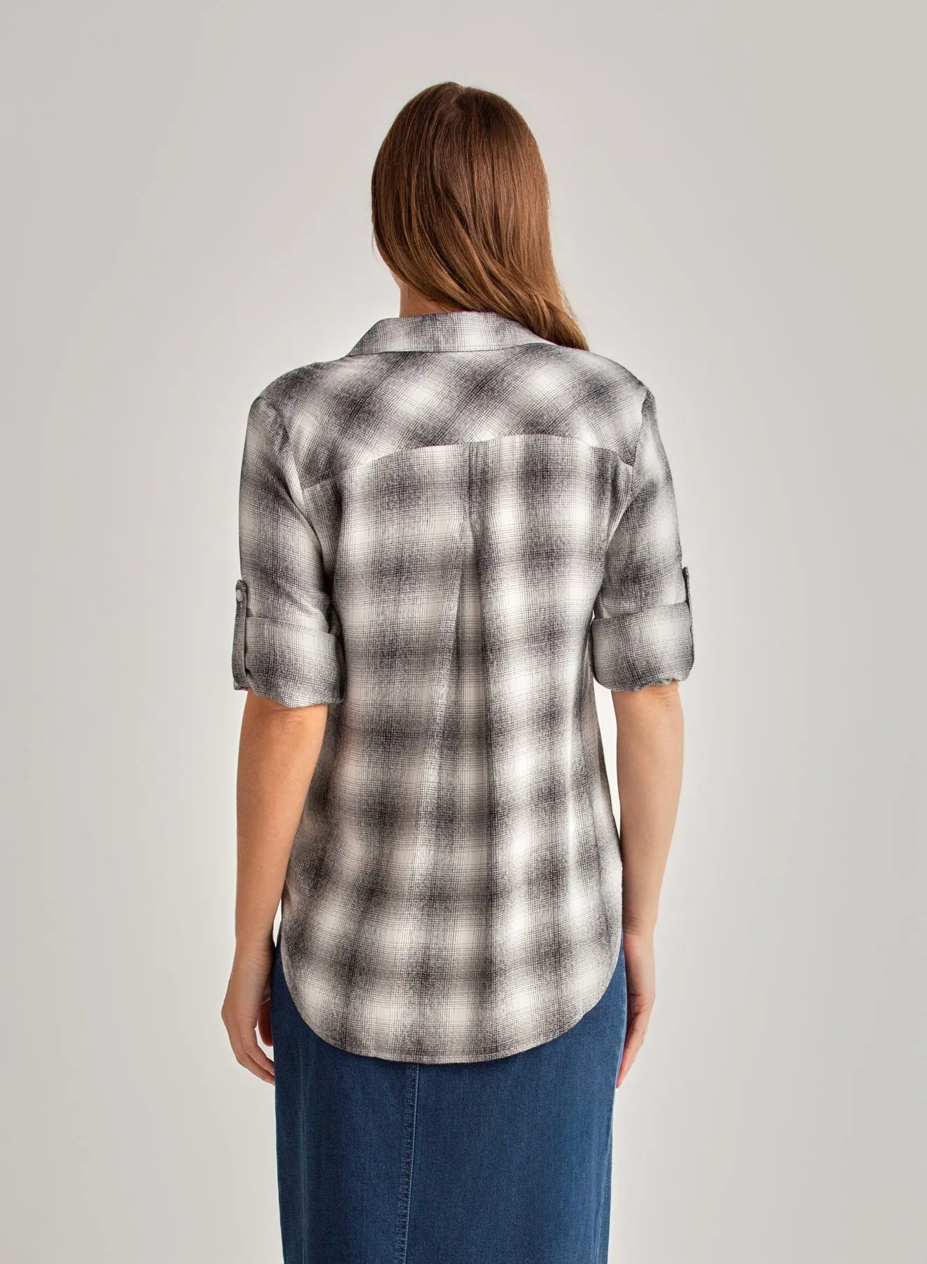 Long Sleeve Shirt Tail Button Down - White & Black Plaid