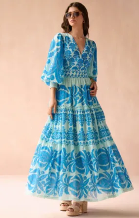 Sloan Maxi in Nikita Lago
